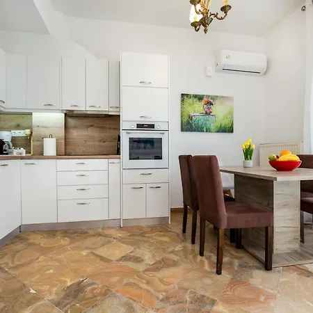 Onarhome Tatil Evi Potos