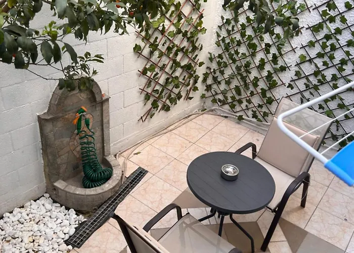 Semesterbostad Onarhome Potos